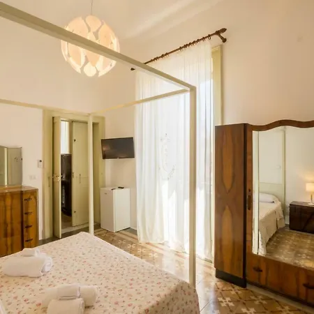 ベッド・アンド・ブレックファスト Palazzo Ashian 3*