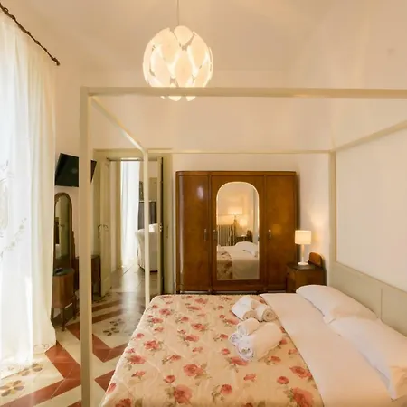 ベッド・アンド・ブレックファスト Palazzo Ashian