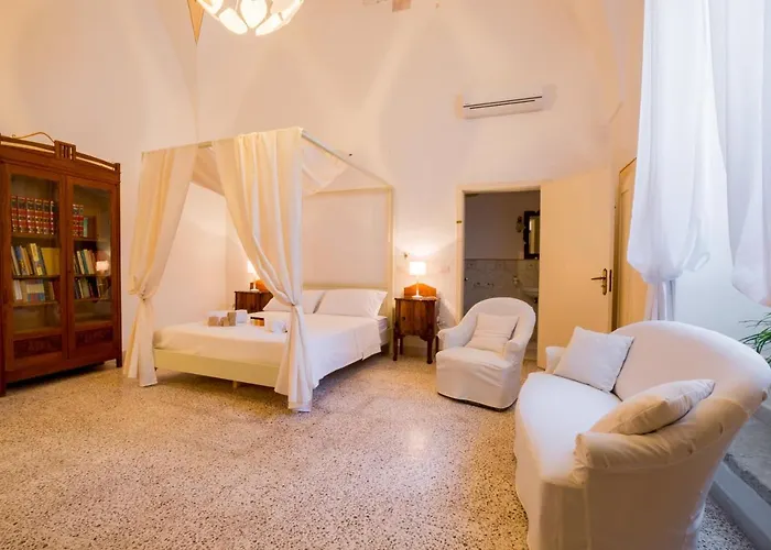 Palazzo Ashian Presicce